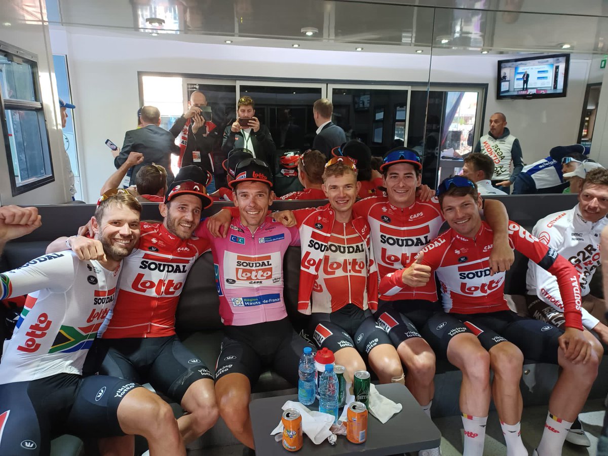 The winning team 😍