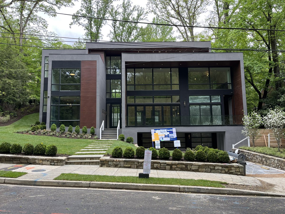 bgoldst's tweet image. Ugh this house. The modernist McMansion run amok.