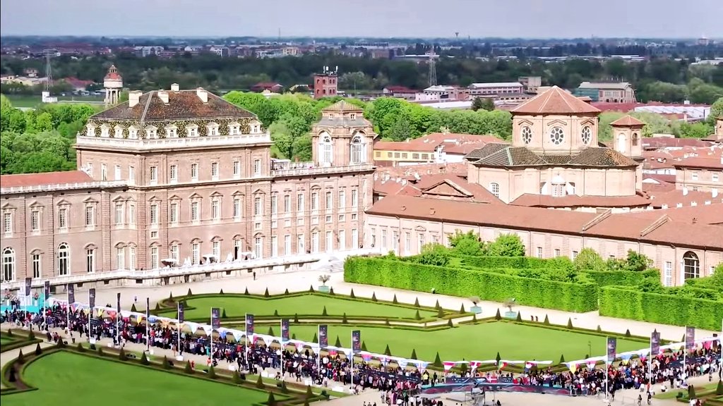 barchiedestiny's tweet photo. I'm sorry but the location is STUNNING 😭😭😭❤❤❤🇮🇹🇮🇹 #EUROVISION https://t.co/m3aPys01Y8