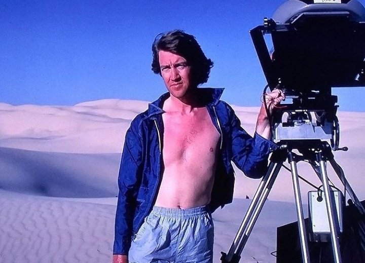this pic of David Lynch while shooting DUNE is how I'm turning up at the beach this summer.