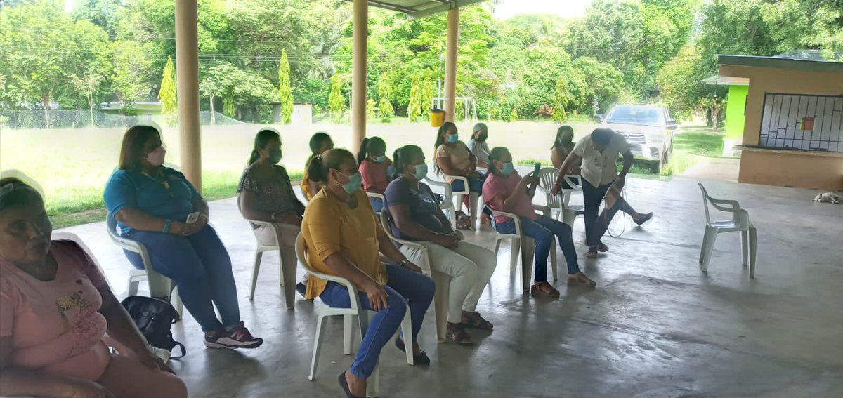 InadehOficial's tweet photo. 📍Veraguas| Mujeres de la comunidad de Buena Vista en Montijo culminaron satisfactoriamente el curso de Confección de Faldas y Blusas Básico con la Instructora Cecilia Valdés.
#INADEHContigo
#INADEHTeCapacita https://t.co/AmXIpS3VX5