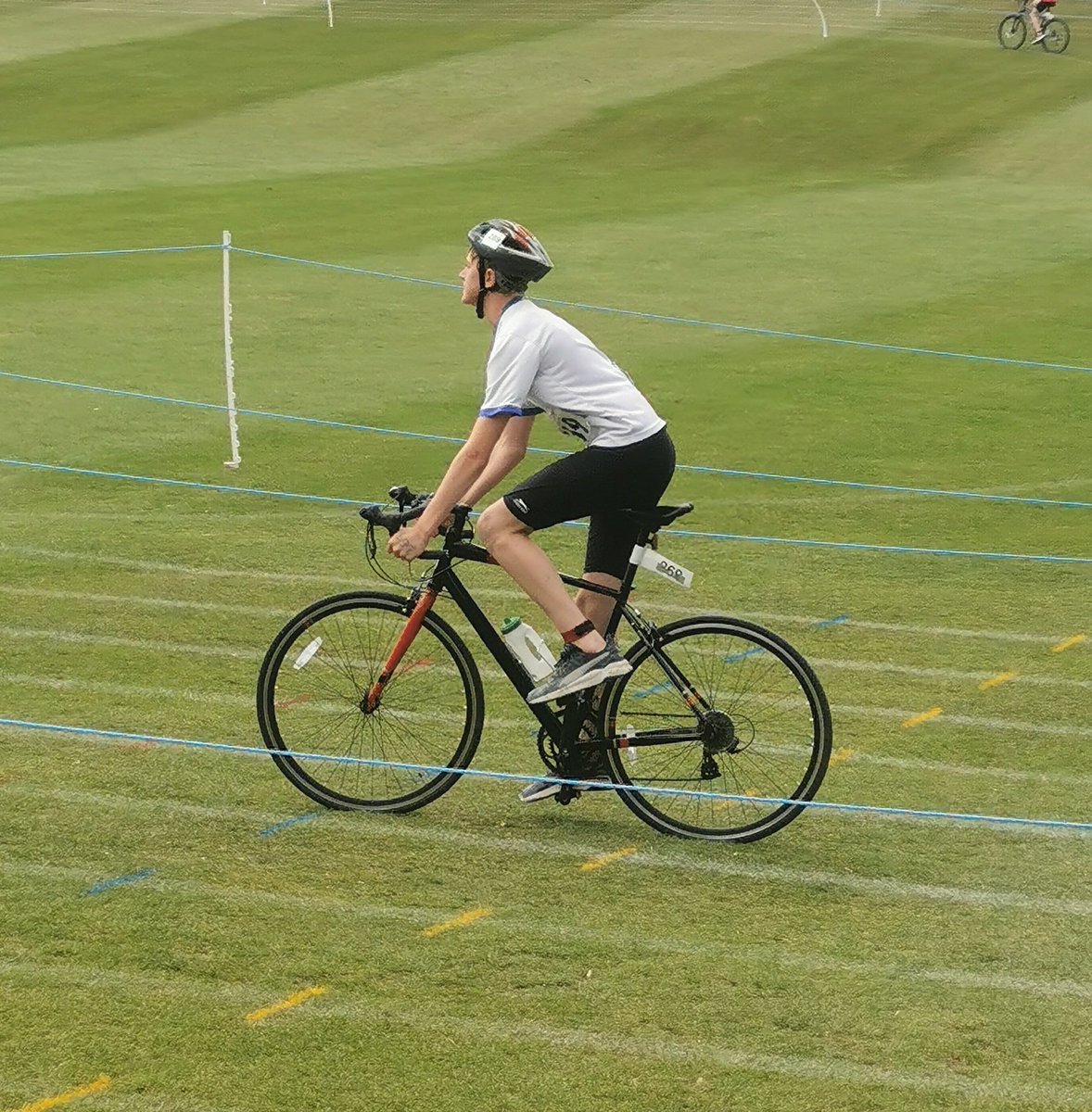 Perseverance and determination being shown by all of the competitors today! 🏊‍♂️🚴‍♂️🏃‍♂️ #engage #inspire #challenge