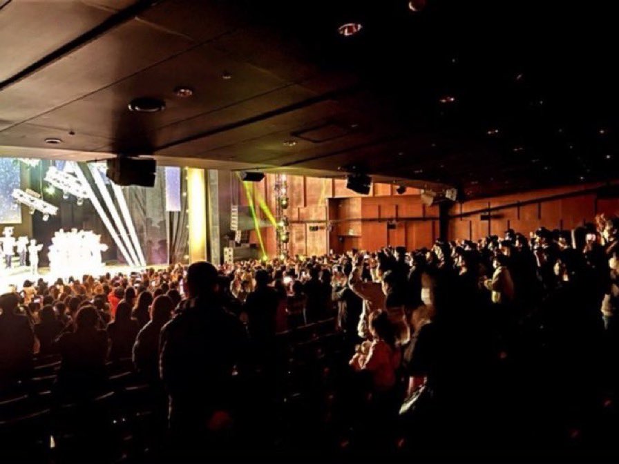 CHANYEOLxNA's tweet photo. Congratulations #CHANYEOL. This is the first time a military musical has broken international borders, being shown in theaters across the world and live streamed in more than 153 countries. ASOM attracted large audiences of those old and young, students, parents, boys and girls. https://t.co/peWcKf4efx