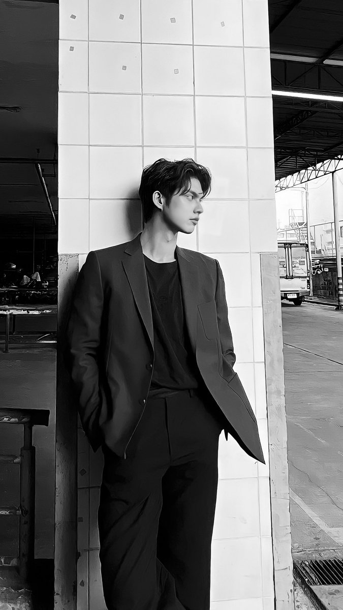 brilliantbvc's tweet photo. Bright Wall paper
cr. bbrightvc ig

Bright Vachirawit 
#bbrightvc @bbrightvc 
#bright #ไบร์ท 
#brilliantbvc #고화질x보정
#BrightWallpaper https://t.co/AQXgTKAO89