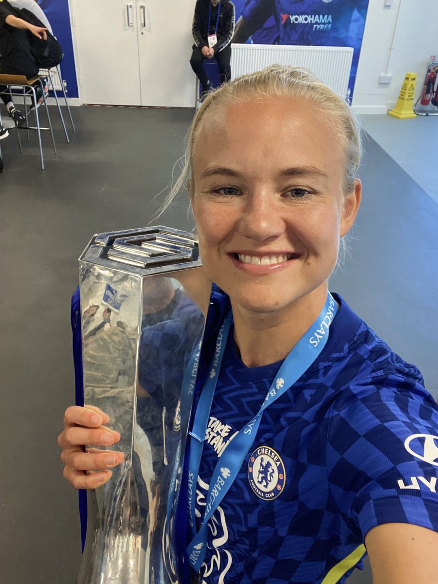 PernilleMHarder's tweet image. CHAMPIONS OF ENGLAND 🏆