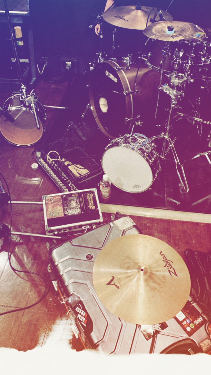 GYH_Teyalos's tweet photo. 今日も今日とてスタジオ
#Studio #soundmake #osaka #band #music #hardcore #metalcore #posthardcore #teyalos #rock #7thnote https://t.co/UwIKn2YG5i