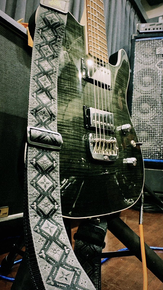 GYH_Teyalos's tweet photo. 今日も今日とてスタジオ
#Studio #soundmake #osaka #band #music #hardcore #metalcore #posthardcore #teyalos #rock #7thnote https://t.co/UwIKn2YG5i