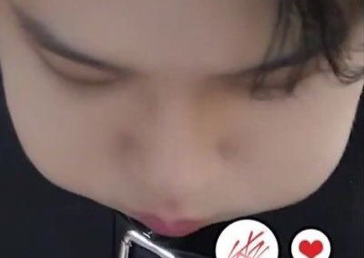 hyunkissy's tweet photo. how to make hanners cry https://t.co/HHEIQtEwkK