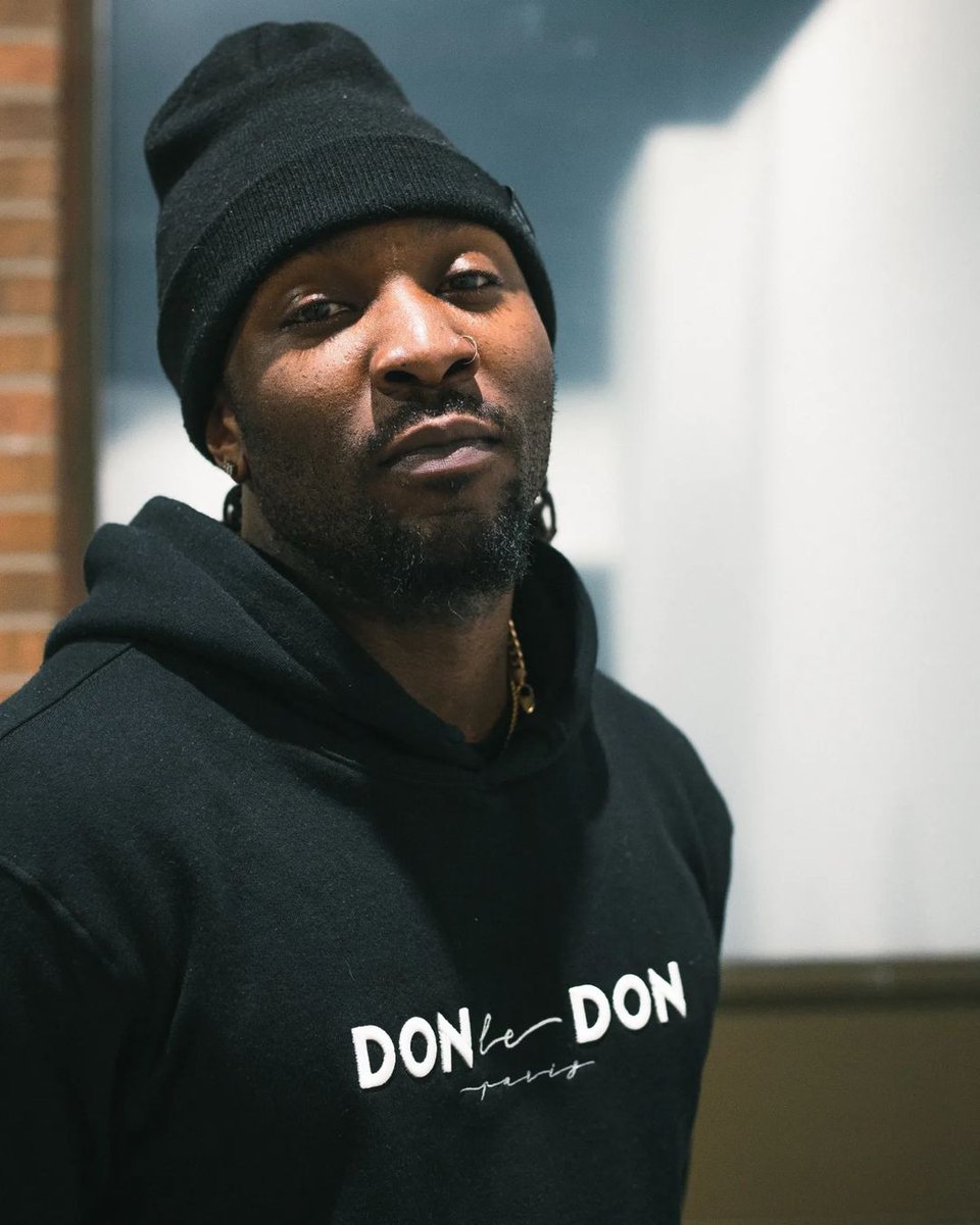 donledon_'s tweet photo. The clothes don’t have to suit you, you have to suit the clothes. #LeDON https://t.co/7NKtAoxteJ