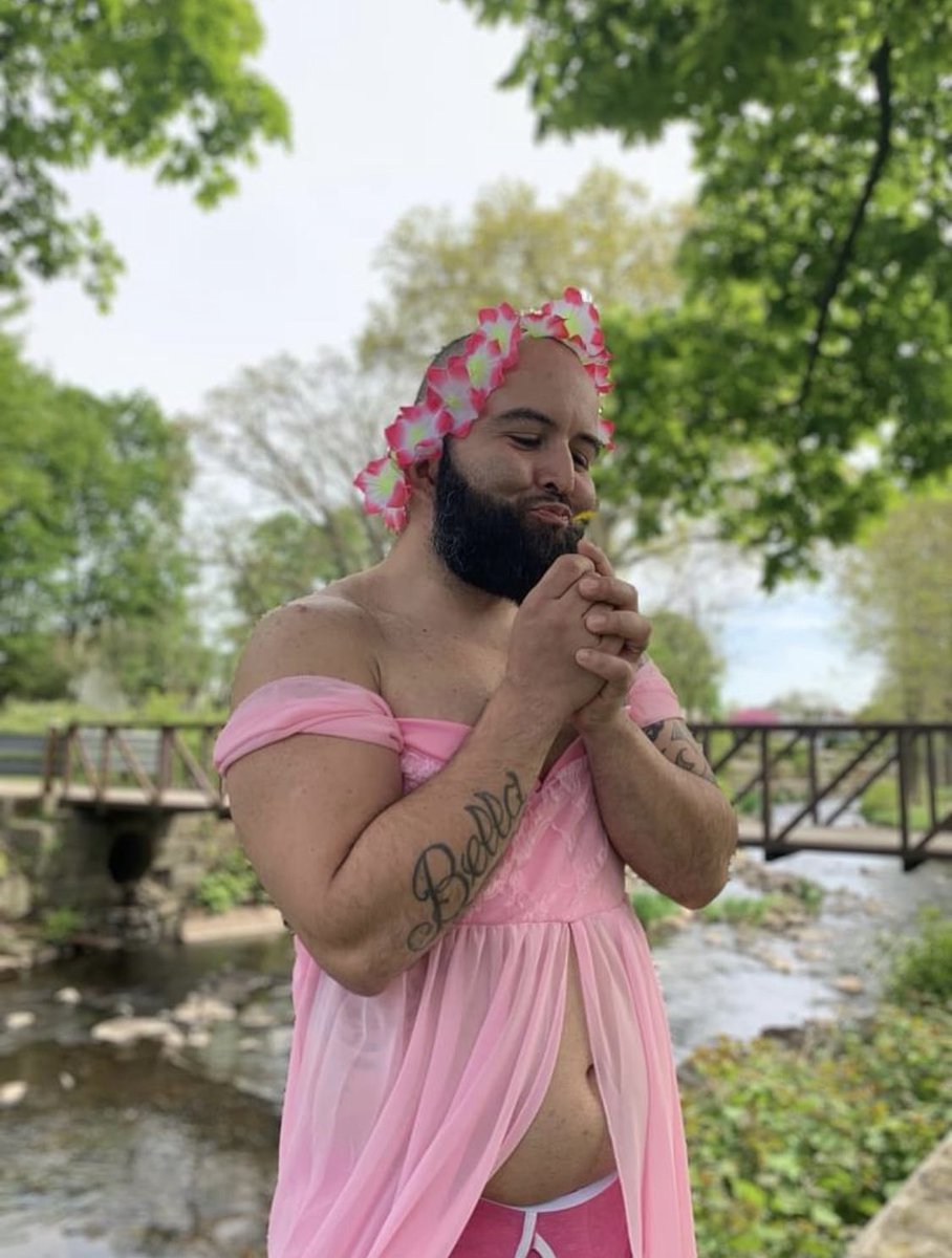 KinchleysTavern's tweet photo. Happy Mother’s Day!🌸💐
Baby Luna arrived early so CJ stepped up to take his wife’s place!
#PaternityShoot
#MothersDay
#WhatModel? 🤷♀️🤷🤷♂️🍕🫃?
#WhatHorse? 🤷♀️🤷🤷♂️🍕🐎?
#kinchleyskrew
#kinchleystavern #checkeredtabletops
#kinchleys #pizza
#kinchleyspizza #thincrustpizza https://t.co/nv8PTwKtDn
