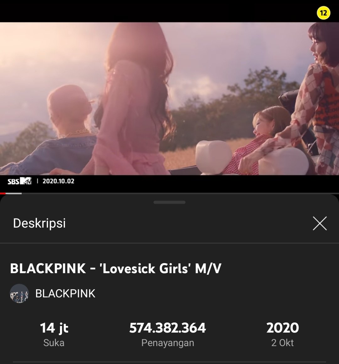 starfess's tweet photo. -hey semua grup udah mau memasuki era baru tapi blackpink masih stuck di era lovesick girl 😭😭😭💔 https://t.co/7kA5bwPBKD