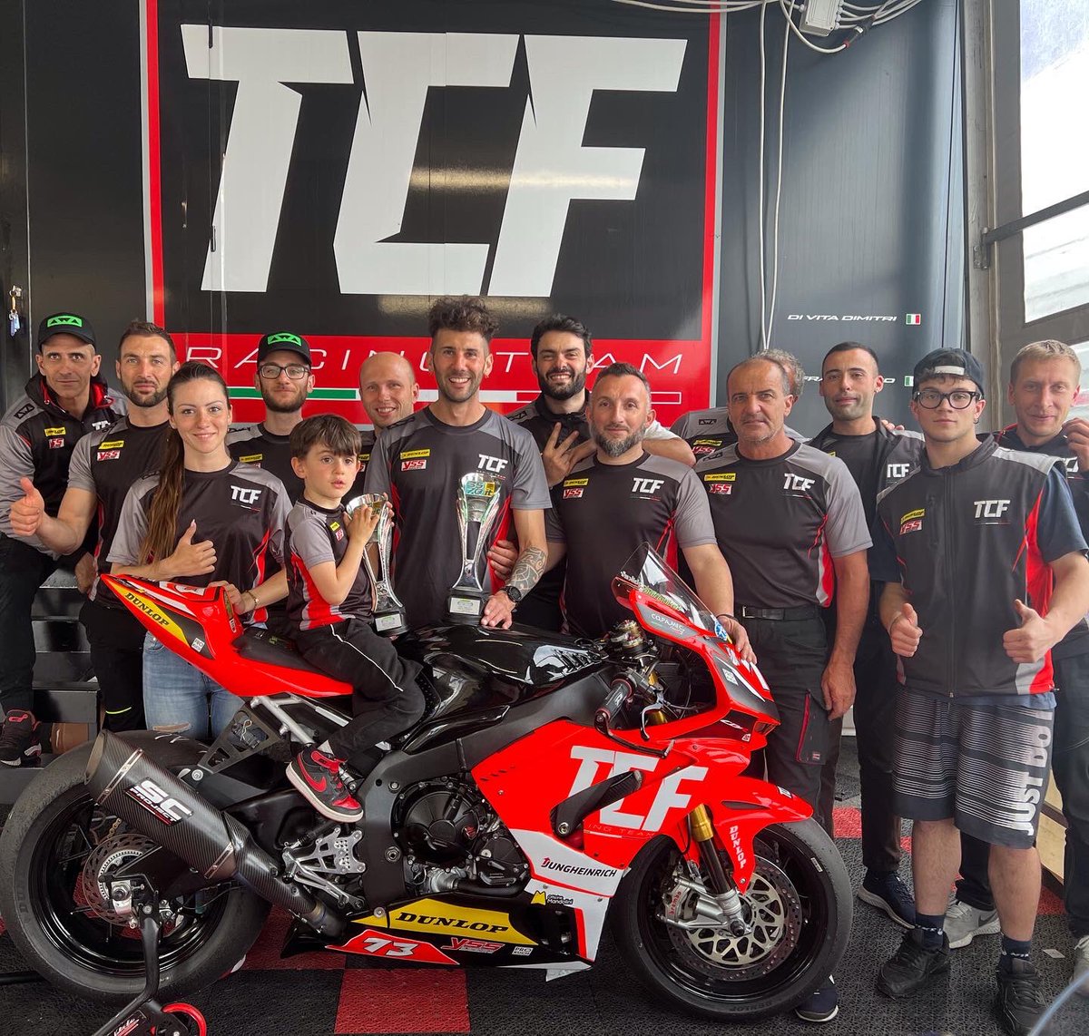 Gara 2 P3
Anche oggi a podio, siamo sempre sul pezzo!! Squadra fantastica, avanti così.
#tcfracingteam <a href="/dunlopmoto/">Dunlop Motorcycle</a> @yssitaly <a href="/caberghelmets/">Marius</a> <a href="/awa_racing/">AWA Racing</a> <a href="/macnaridinggear/">Macna Riding Gear</a> @stylmartin_official