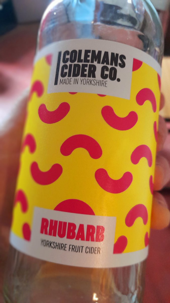 Stuart_Pickard's tweet image. @colemanscider purchased via @TheStoreOn #Hull #Yorkshire #VisitYorkshire #SupportLocal #DrinkLocal #ShopLocal #EatLocal #GingRealAleTrail @Stuart_Pickard #RealCider #ProperCider #Cider #AppleCider #Rhubarb #RhubarbCider #PorkPie purchased via #Butchers #Skipton #VisitSkipton