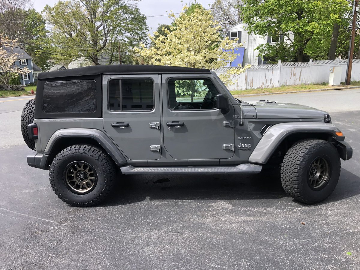 BOSBreezy's tweet photo. Floor mats for Valentine’s Day 2019 and now new wheels for the whip for Mother’s Day 2022! Keeping the romance alive…. #JeepFamily @Jeep https://t.co/E5LiFKBz4w