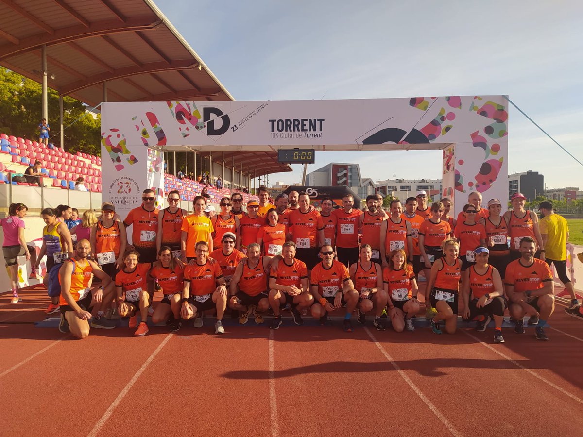 cdneverstop's tweet image. La VII 10k Ciutat de Torrent se ha teñido de naranja esta mañana #neverstop