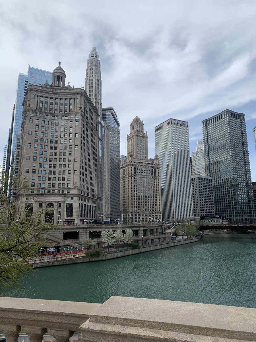 matay20's tweet photo. @rhystaylor_1 last day in Chicago , and yes, that is Batman…. https://t.co/cjhjxLr77q