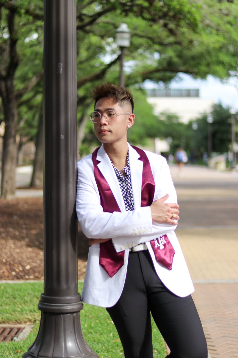 ddang1118's tweet photo. 4 years, 2 degrees, and an insufferable amount of caffeine later, I’m finally graduating from THE Texas A&amp;M University. 👨‍🎓👍 https://t.co/YbM38Dvj0g