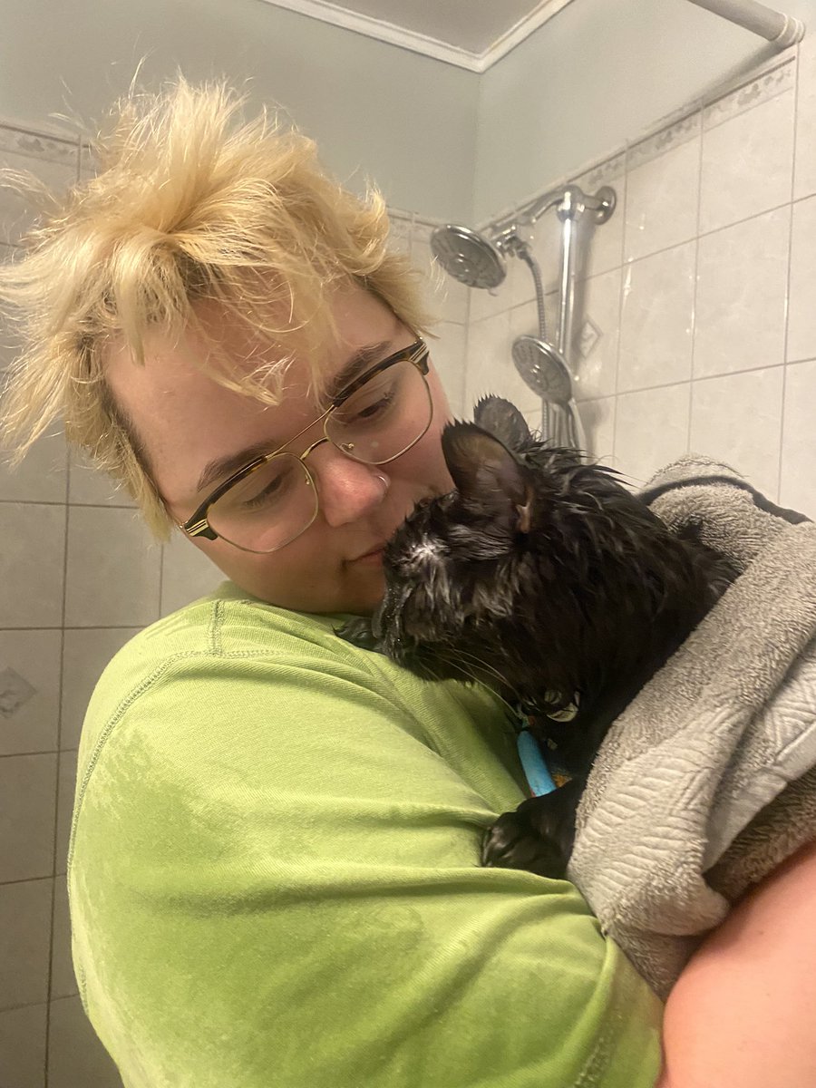hensadventures's tweet photo. Happy Mother’s Day Mama I prolly pooped on the floor or st idk https://t.co/RlB2a1FuVl