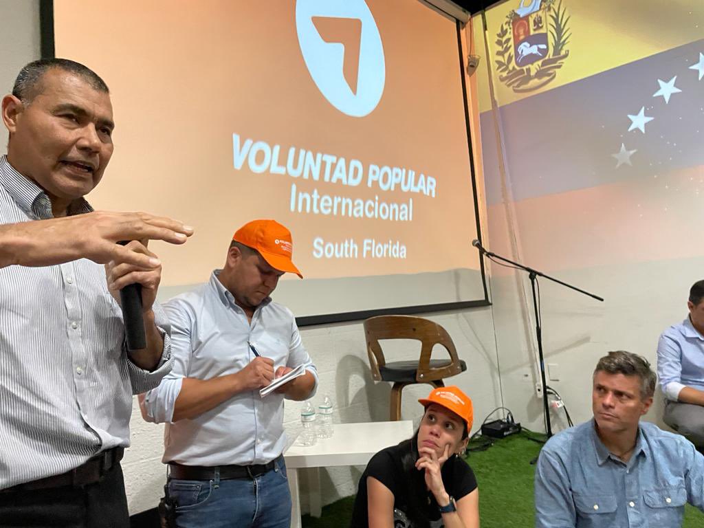 leopoldolopez's tweet photo. Estuvimos reunidos con militantes de @VoluntadPopular en Miami, luchadores, que tuvieron que salir de nuestro país en busca de un mejor futuro para ellos y sus familias, pero que como yo tenemos la convicción de seguir trabajando por recuperar la libertad y la democracia de #Vzla https://t.co/kbimDvfj40