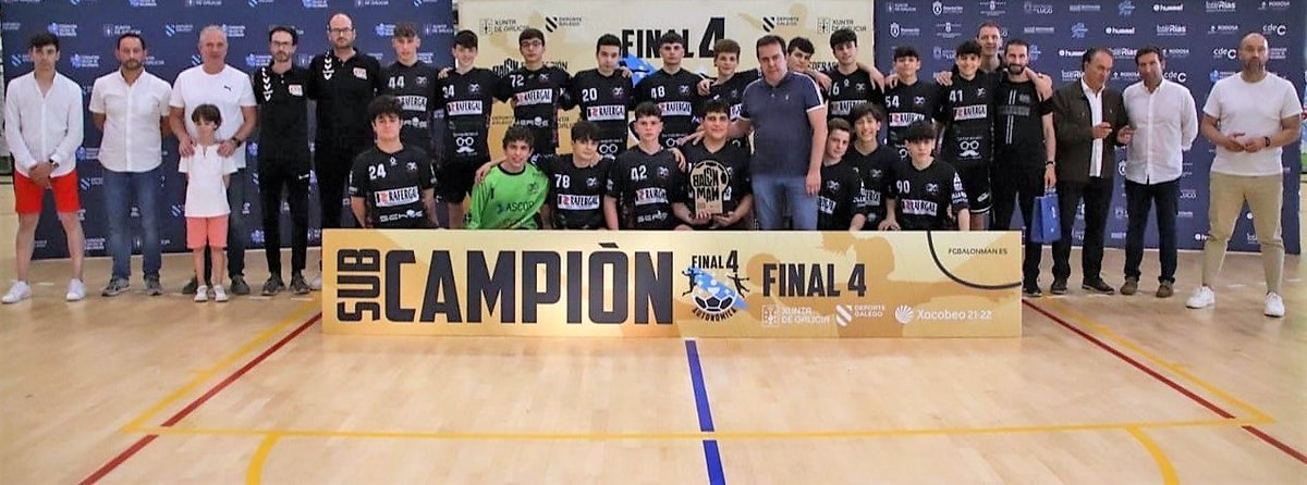 fgabalonman's tweet photo. 🏆FINAL 4 CADETE MASCULINA 
BM CULLEREDO CONSTRUPEREIRO, 2° CLASIFICADO F4  E 3° LIGA OURO
Noraboa @BmCulleredo !!!
#ConSeloGalego 
#SomosGalicia 
#SomosBalonmán https://t.co/PcHjtPMOFT