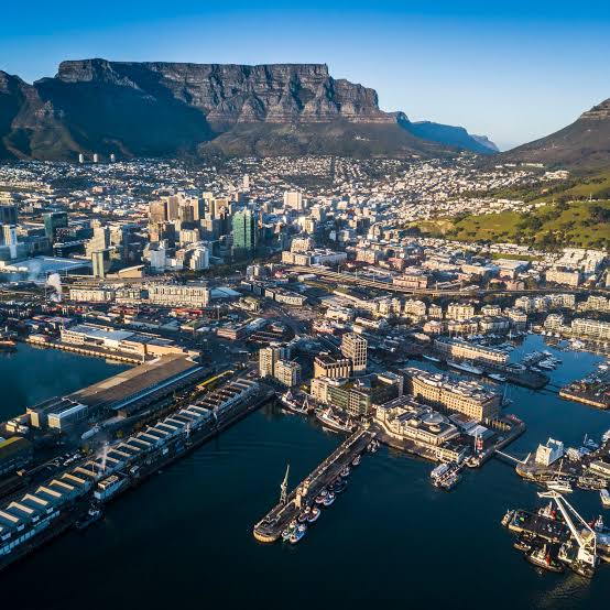 AfricaFactsZone's tweet photo. Cape Town, South Africa has been named the third greatest city in the world by UK newspaper, Telegraph.

Cape Town is the only African city in the Top 50. Cape Town had a score of 549 out of 810. https://t.co/U2130T0hdI
