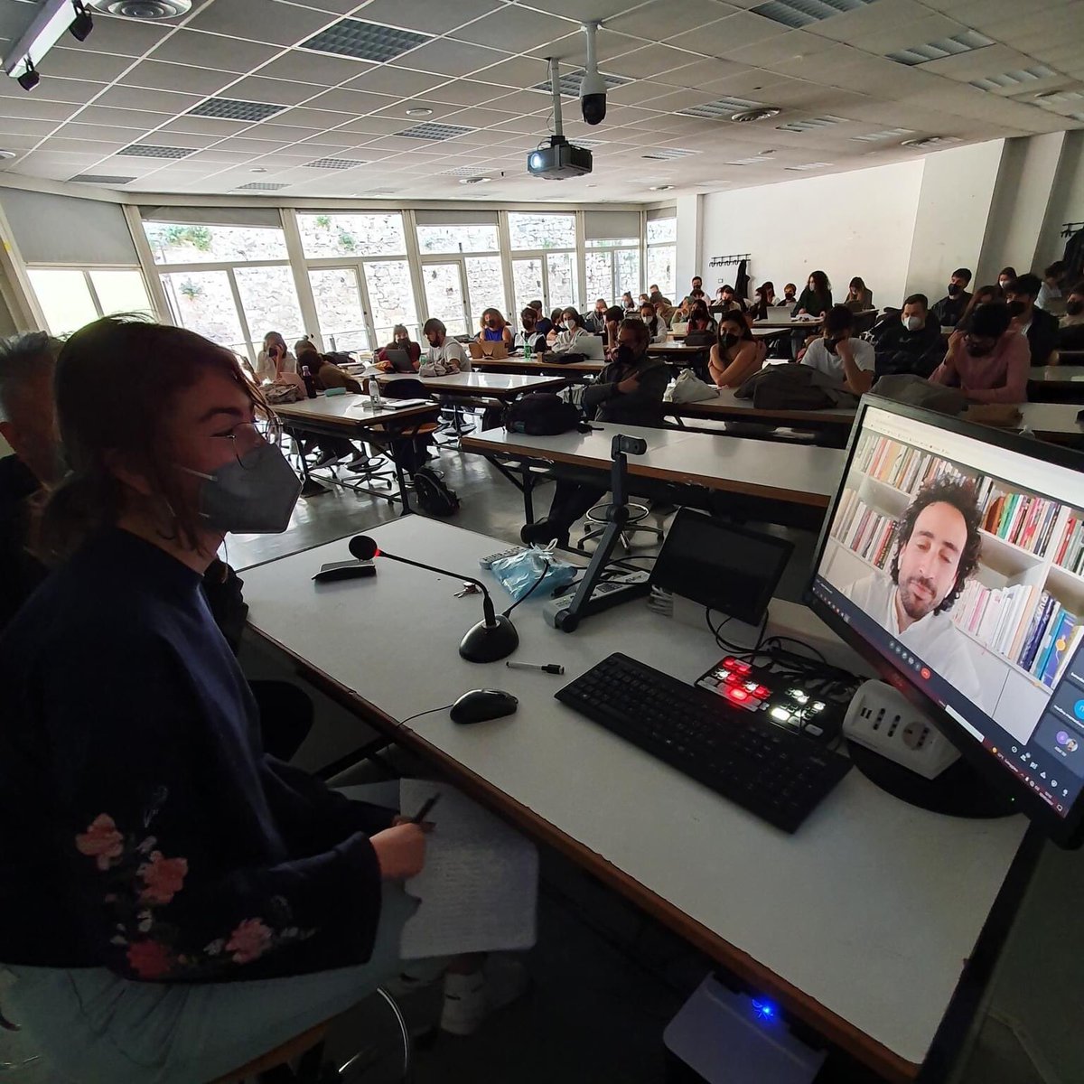 francoaliberti's tweet photo. Un privilegio poter condividere la mia esperienza sul cibo e sostenibilità all’interno del progetto “FOODSTAINABLE Circular design on tables” promossi dal Laboratorio di Design per il Prodotto alla @SapienzaRoma del 2° anno   #sustainable #food #design #sapienzauniversitàdiroma https://t.co/4ZIjMr2iTd