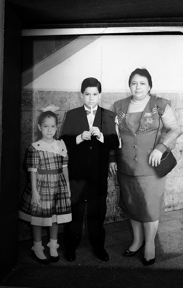 ChechiZO's tweet photo. @fridayorke Mi hermano se fue al cielo en el 2019, seguimos siendo los 3 inseparables... No sé cómo describirlo, no se ha ido, lo siento conmigo a cada instante ❤️ https://t.co/c09MPzI29L