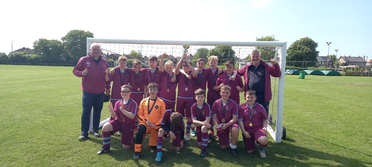 VickyNe28880771's tweet photo. @TheEPCollege 
Well done to the groves under 12s winning the middle Cup final on Saturday 
Ryan Dawson
Jake mccardle 
Archie flynn 
Matty solomon 
Leon lyth 
Jay Gerrard 
Well done boys 🥇👏⚽️🏆
#cupfinal #3rdtimelucky #teamspirt https://t.co/eZgAlYjwdG