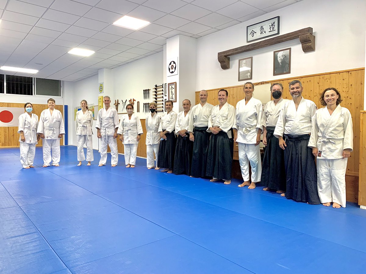 godan_dojo's tweet photo. 🥋#aikido
Aprovechando su paso por la isla, Johanna desde #francia 🇫🇷 nos visitó y disfrutó de nuestros entrenamientos de aikido.
Muchísimas gracias y hasta pronto 👋
@fcanjudo @imd_lpgc
#grancanaria #laspalmas #deporte #godandojo https://t.co/8GNPjlBTGf