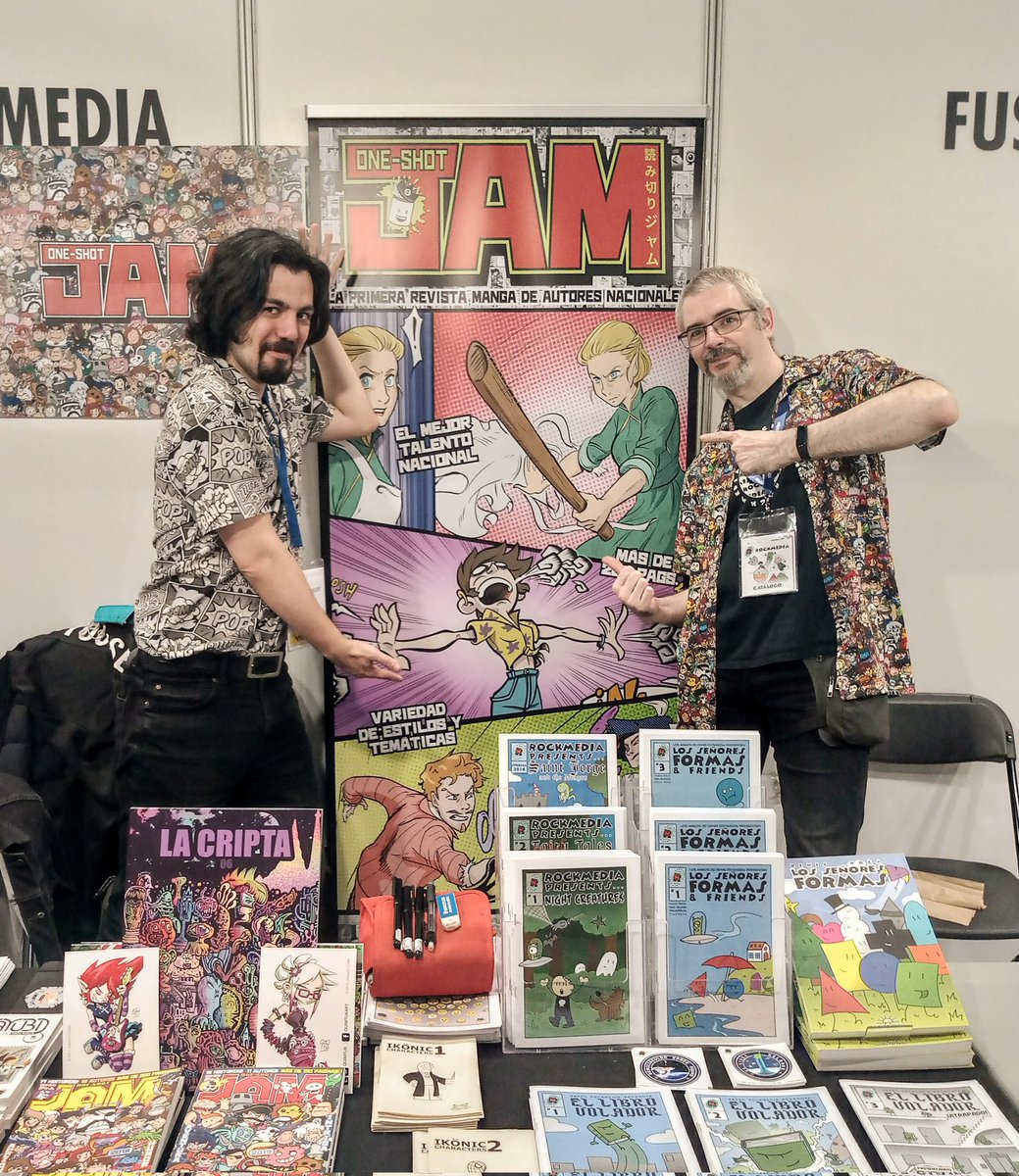 quimtuk's tweet photo. BEST-@COMIC_bcn-EVER. 😭
Gracias again a Ivan por acogerme en la familia @Rockmedia_bcn. A @celspinol por incluirme en un #ComicFantasy22 que ha convertido este salón en superespecial. A @Adrikable por ser más majo que las pesetas. Y a tod@s con quienes hemos compartido ratos 💜 https://t.co/XNBKfqGeDd