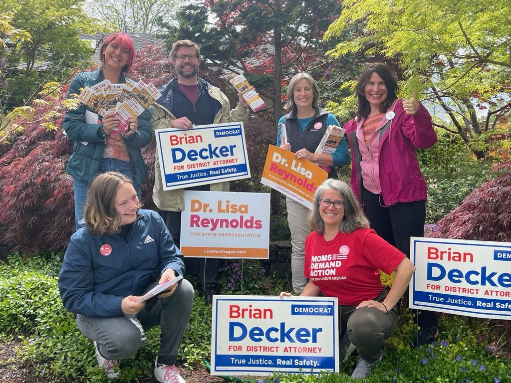 LisaForOregon's tweet photo. Happy Mother's Day, and thanks to all our friends from team @DeckerforDA for helping us get out that vote! #LisaForOregon #DeckerForDA https://t.co/tbklBs4aFi