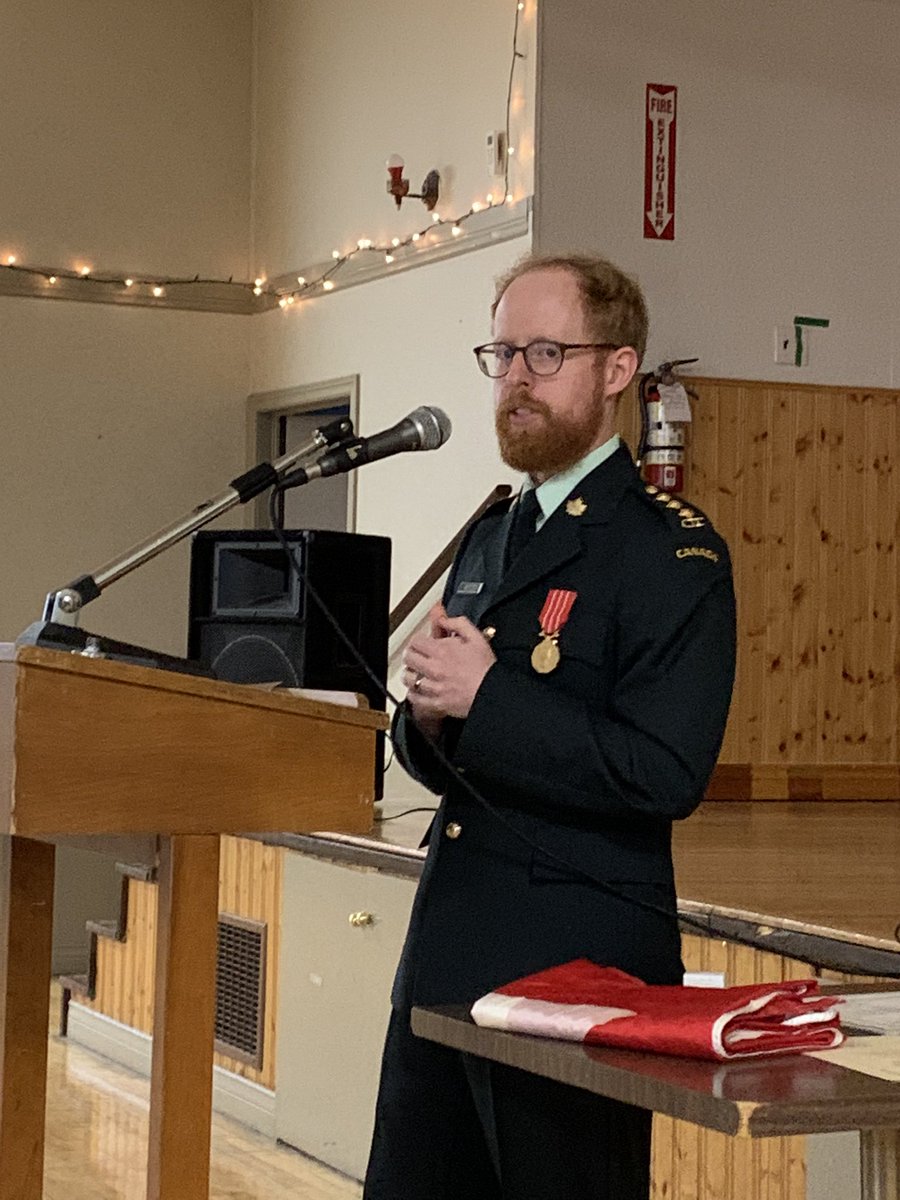cdnnavychick's tweet photo. Had the honour to be representing RCSU(A) at the Depart with Dignity celebrations and present the CD3rd clasp to Major Paul Westcott who had more than 42 years in uniform! Congrats Sir! You are an inspiration! #leadership @ArmyCadetLeague @westcottsafe @AtlCadets @marilyn_kieley https://t.co/gBxF40nA5Z