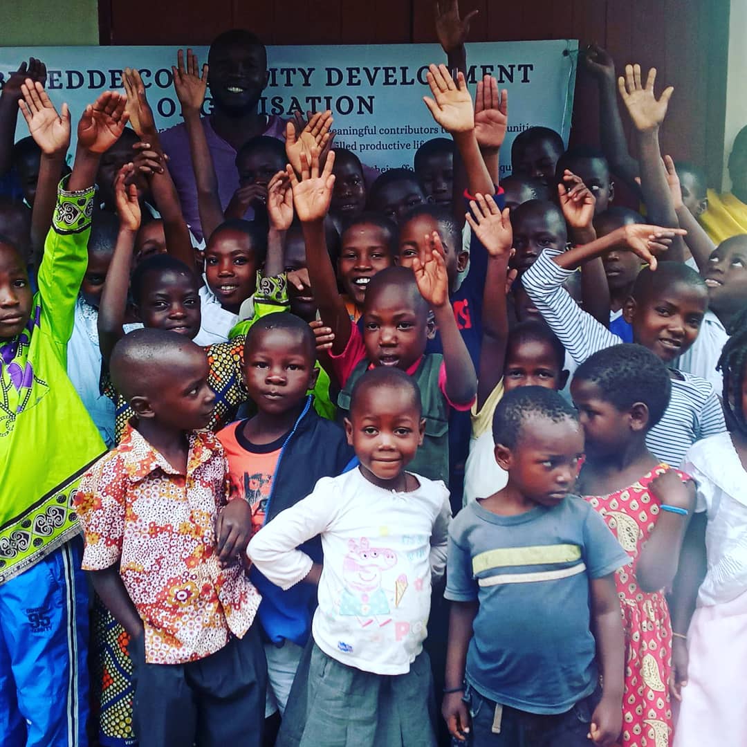 Today I felt like a mother on mother's day.
#Buseddecommunitydevelopmentorganisation 
#Giveahand
#Ďonate2day