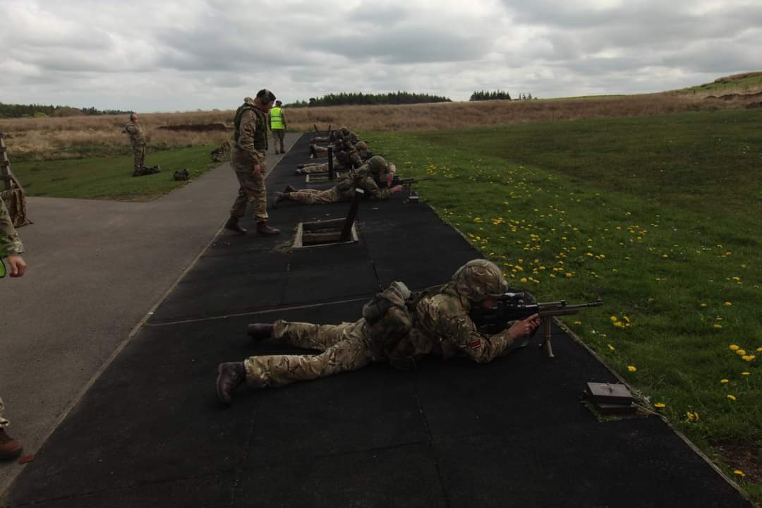 214_NE_MMR's tweet photo. 201 ( Northern) Field Hospital.
Range weekend including ACMT.
.
Well done to all firers.. Awesome weekend. With everyone passing!
#team201
#soldierfirst
@AlisonMcCourt22 @AMS_SM_1 @FdArmyComdSM @ArmyMedServices @2MedX @AMSTC1 @201FdHosp https://t.co/jHPw2coXx8