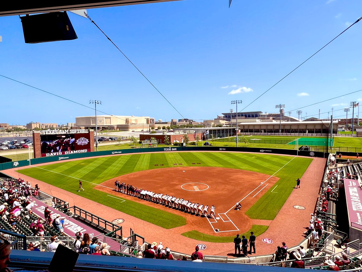 hild_shelby's tweet photo. 48 games at Davis Diamond ✅
Couldn’t have done it w/o @emilynwed
Still work to be done @AggieSoftball 👍 https://t.co/xzlNDmc0cJ