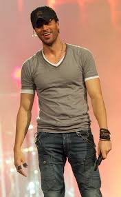 Happy Birthday to Enrique Iglesias .. 