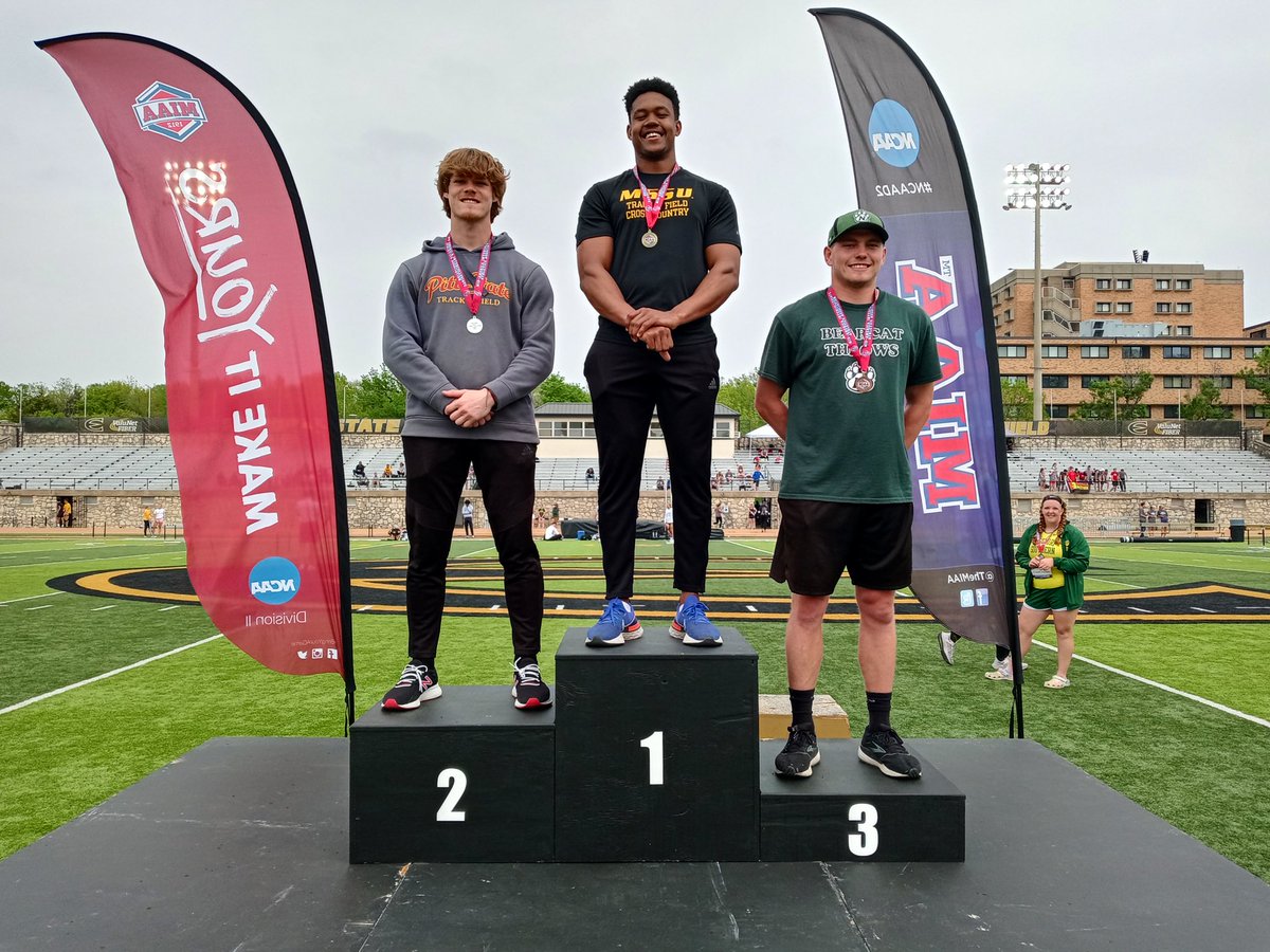 𝟮𝟬𝟮𝟮 𝗠𝗜𝗔𝗔 𝗢𝘂𝘁𝗱𝗼𝗼𝗿 𝗧𝗿𝗮𝗰𝗸 &amp; 𝗙𝗶𝗲𝗹𝗱 𝗥𝗲𝘀𝘂𝗹𝘁𝘀🏃‍♂️⤵️

Men's Javelin Medalists 
🥇 Rajheim Carby [<a href="/MoSoXCTF/">MSSU XC & T&F</a>]  
🥈 Caleb Calvin [<a href="/GorillasTrack/">Pitt State Track & Field</a> ]    
🥉 Dakota Schmidt [<a href="/NWBearcatXCTF/">Northwest Bearcat XC/TF</a>] 

Final Results⏩ results.blacksquirreltiming.com/meets/13280/ev…

#BringYourAGame