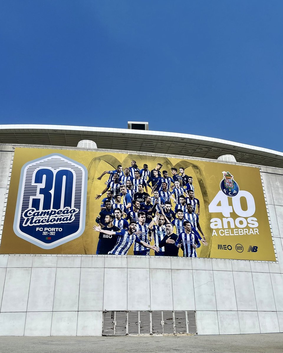 FCPorto's tweet photo. Alguém: "É impossível o Dragão ficar mais bonito"

Nós:

#FCPorto #CAMP30ES https://t.co/hiJu9yOJG3