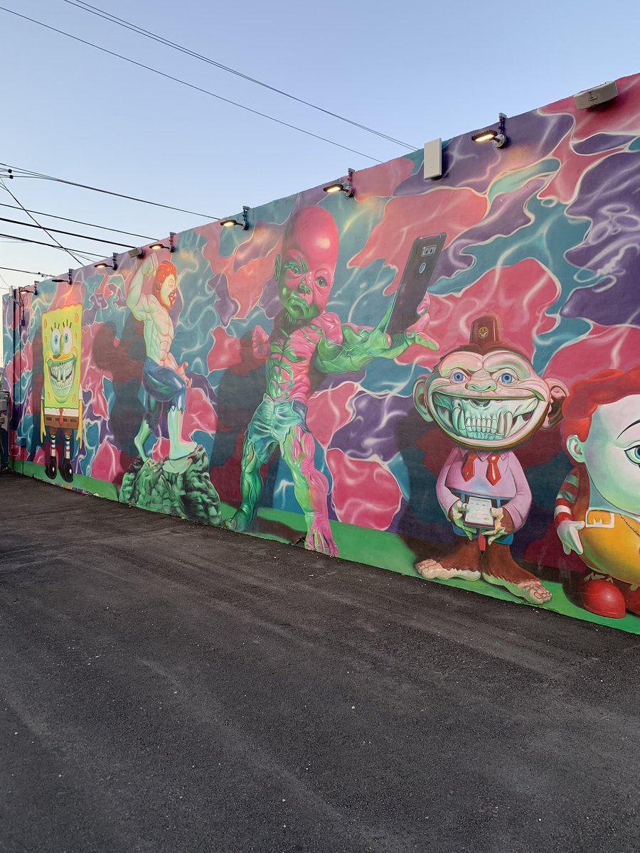 TimRobinsonGOAT's tweet photo. Saw a familiar name at Miami’s Wynwood Walls @ronenglishart @veve_official #NFTs https://t.co/LMhNuHjSzV