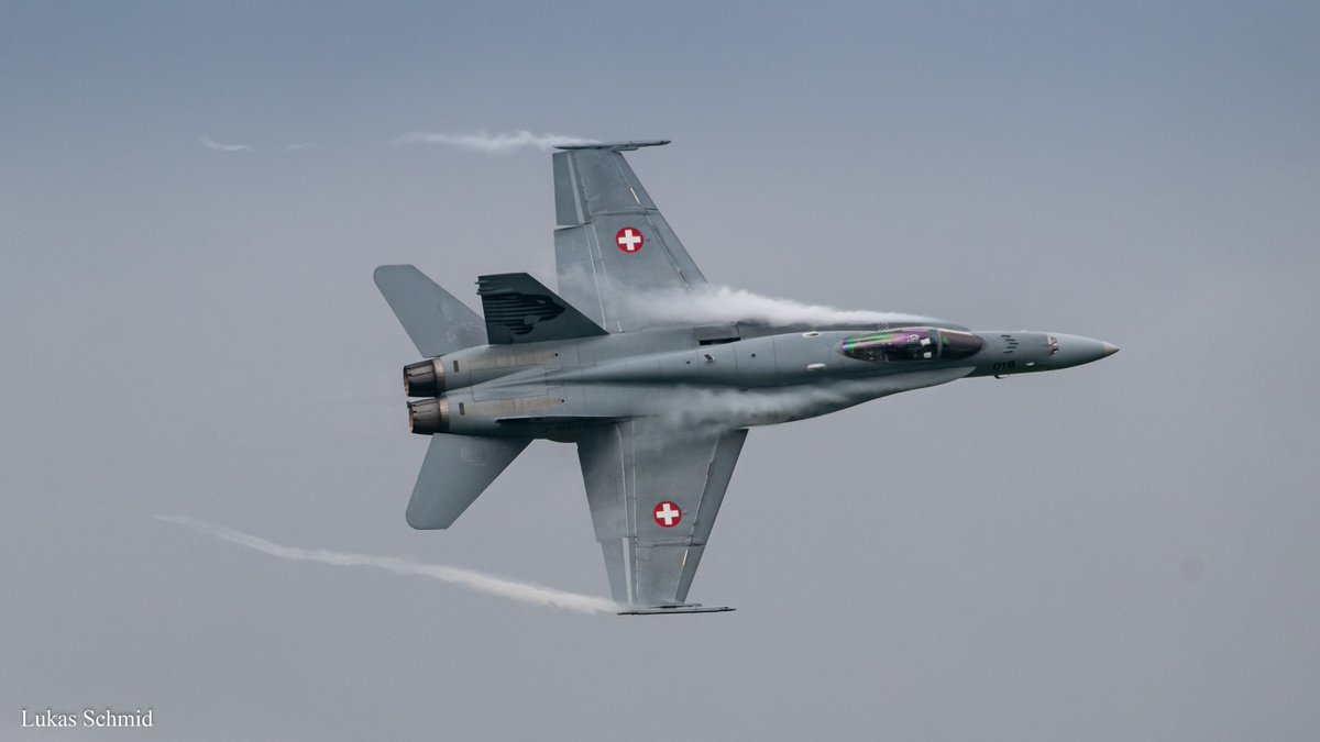 aviation_schmid's tweet photo. Swiss Air Force / F/A-18 Hornet / J-5018 / LoveRide 2022 (LSMD - 8.5.22)

@schweizerarmee
#AvGeek #planespotting #planes #planespotter #aviation #aviationphotography #spotting #lsmd #lsmdairport #loveride #swissairforce #fa18 #j5018 https://t.co/g49SU9crNq