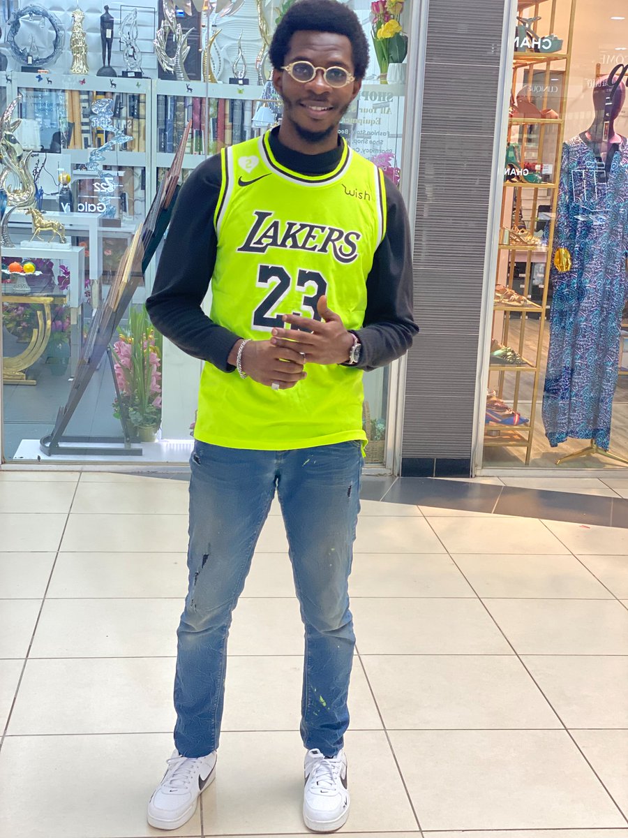 razongod's tweet photo. Incase you forgot what I look like ✅ https://t.co/WcZQzOVKkq