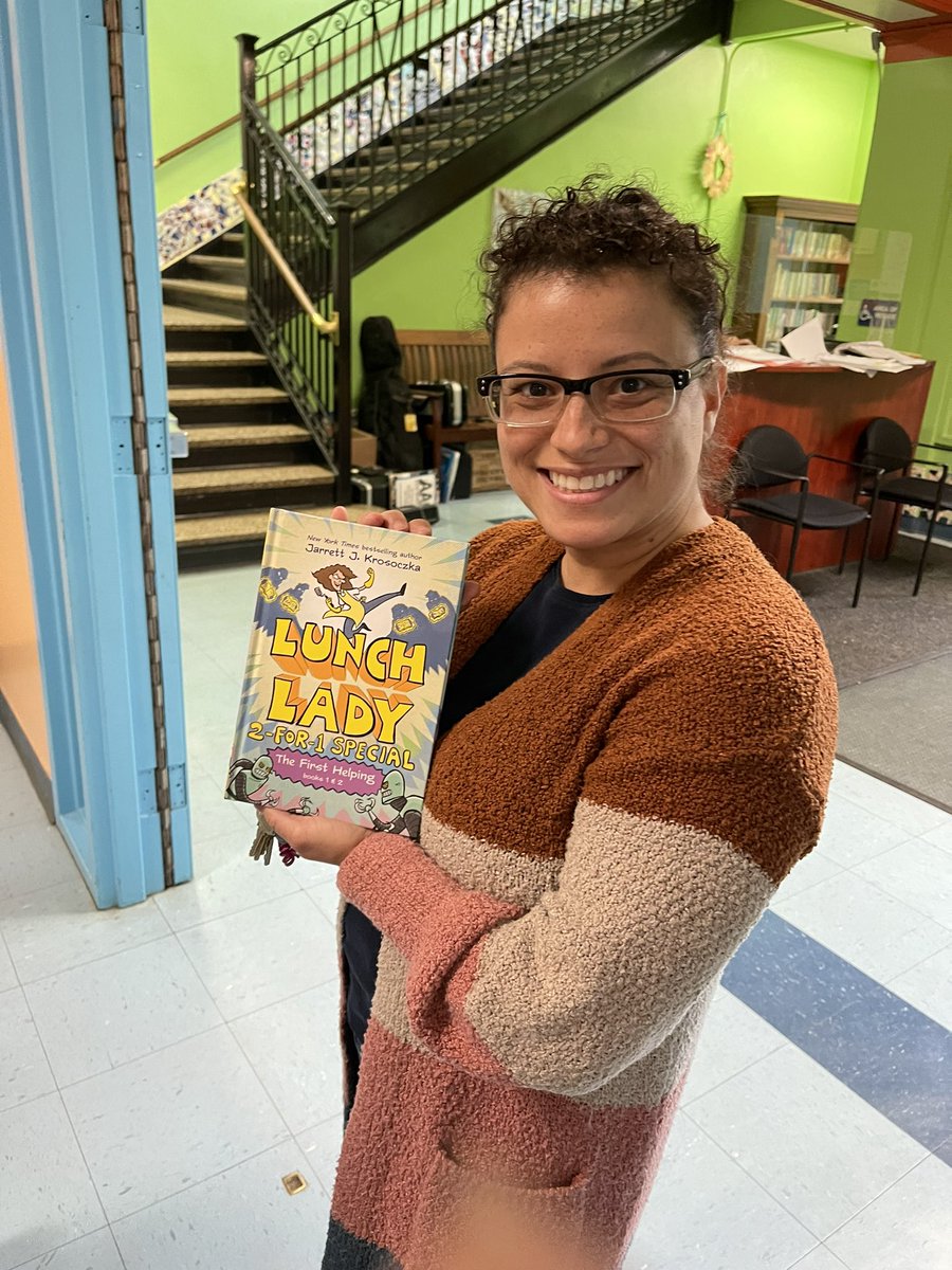 #schoollunchheroday We honor Ms. Amber and her crew. Ms. Amber is a treasured member of our staff. No one goes hungry in our school- EVER! #chartwells <a href="/NorwalkPS/">NorwalkPublicSchools</a>