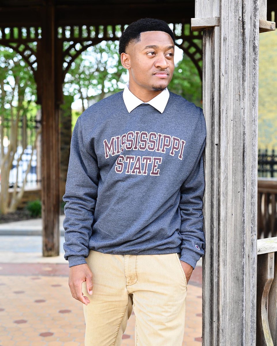 Icy_Torie's tweet photo. I finally turned my cant’s into cans and my dreams into plans 

On May 12th of 2022, I will be graduating from The University of Mississippi State with a Bachelors in Business Administration and a Concentration in Management https://t.co/ks9ZgYxgxP