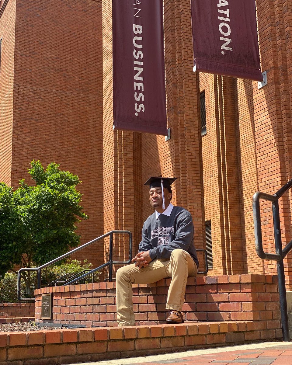 Icy_Torie's tweet photo. I finally turned my cant’s into cans and my dreams into plans 

On May 12th of 2022, I will be graduating from The University of Mississippi State with a Bachelors in Business Administration and a Concentration in Management https://t.co/ks9ZgYxgxP