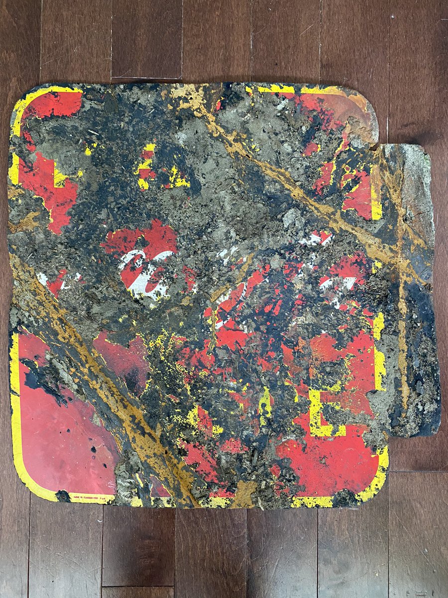 FraserRiverFind's tweet photo. This is the best I can do for now.
The stuff that looks like sand is hard as a rock. It may be a decades old mix of rust, clay, sand and the porcelain enamel. It is like concrete.
Image 1 looks pretty much perfect tho.
PS Made in Canada so you know it’s old!
#beachcombingfind https://t.co/iD6nvV6MNF