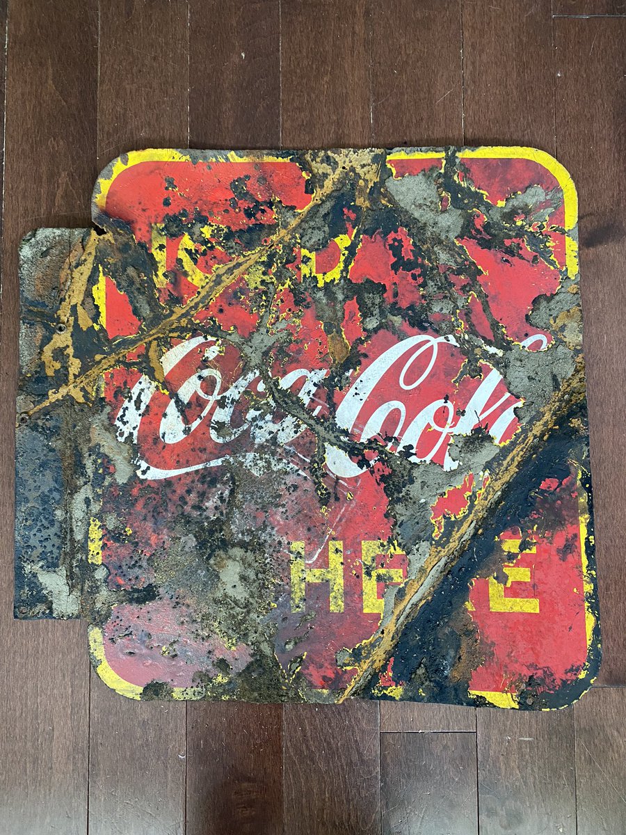 FraserRiverFind's tweet photo. This is the best I can do for now.
The stuff that looks like sand is hard as a rock. It may be a decades old mix of rust, clay, sand and the porcelain enamel. It is like concrete.
Image 1 looks pretty much perfect tho.
PS Made in Canada so you know it’s old!
#beachcombingfind https://t.co/iD6nvV6MNF