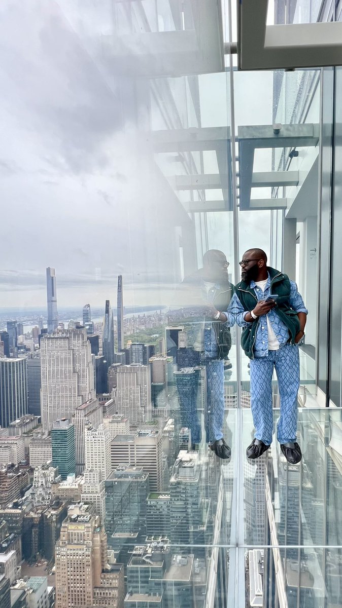 mouss__M's tweet photo. NYC 🇺🇸 #cheikhmyworld https://t.co/JtSp5ZtCFH