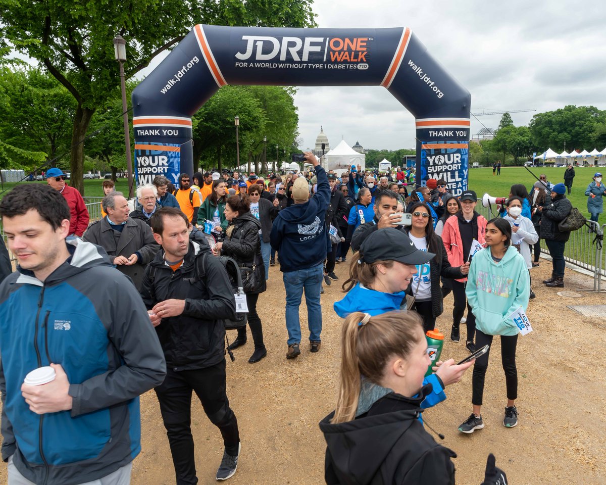 halling_jim's tweet photo. GREAT to be in person at the @JDRFMidAtlantic
One Walk today on the National Mall.  @ChrisKelly36
@MaureenUmehFox5 @fox5dc https://t.co/Nbj4M5qIeb