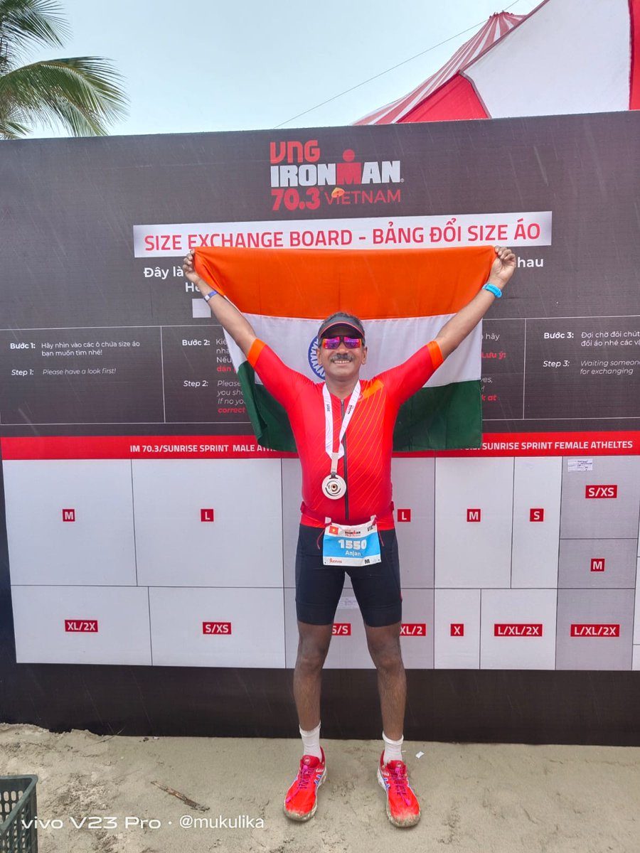nccwbskm's tweet photo. Col Anjan Sengupta of 61 Bengal Bn  successfully completed #IronMan  70.3 in Danang, Vietnam today in 6h 43 mins involving a 1.9 km Swim in South China Sea, bike course of 90kms finished off with a 21.1 Kms Run totalling  70.3miles.
@drajaykumar_ias @HQ_DG_NCC @ProDefKolkata https://t.co/uAawTgW9gK
