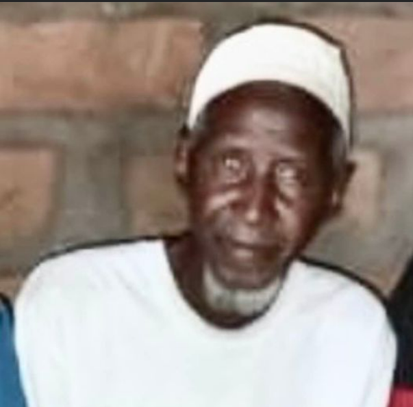 Oceesay's tweet photo. My first primary school teacher died today. Mr. Kebba Jadama was the first volunteer teacher at Saba Primary when it was opened as a TESITO sch. in 1982. He taught many of us then without pay and has been teaching there since. May Allah have mercy on him and grant him Jannah. https://t.co/MDDxbyU6Jg